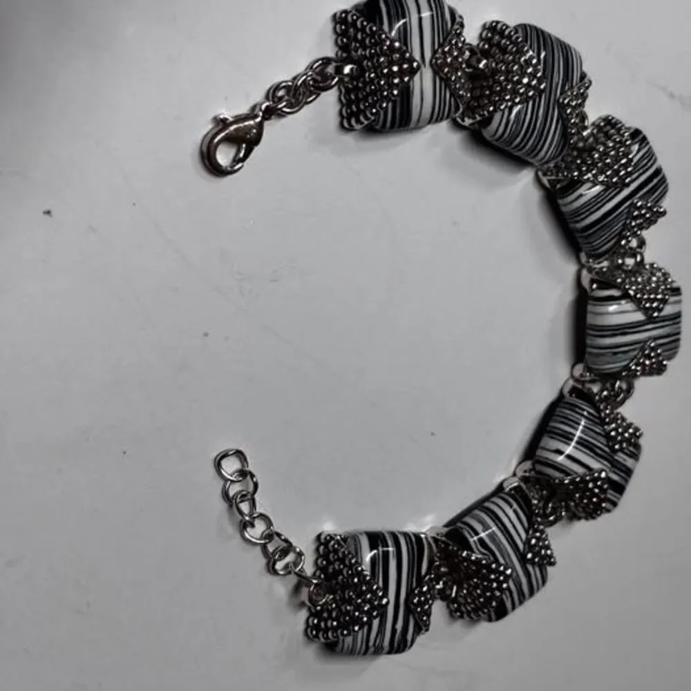 🎁🎁 Free shipping!! Zebra Stripe Cushion Link Bracelet Hard Metal 925 Clasp (No